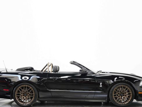 Used 2013 Ford Mustang Shelby GT500 image 2