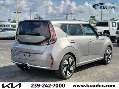 Certified 2024 Kia Soul GT-Line w/ GT-Line Technology Package FWD image 6