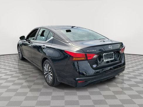 Used 2023 Nissan Altima 2.5 SV FWD image 4