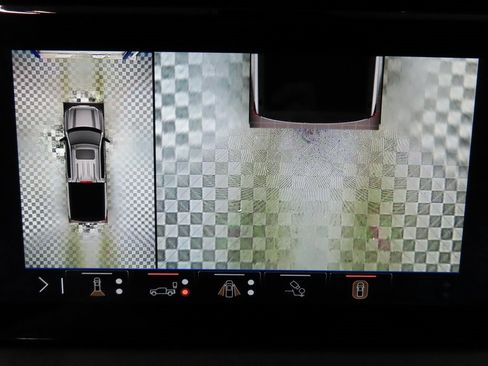 Used 2024 GMC Sierra 1500 AT4 w/ Technology Package image 17