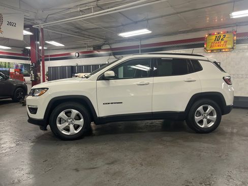 Used 2021 Jeep Compass Latitude w/ Convenience Group FWD image 6