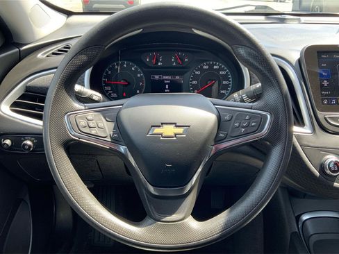 Used 2024 Chevrolet Malibu LT FWD image 16