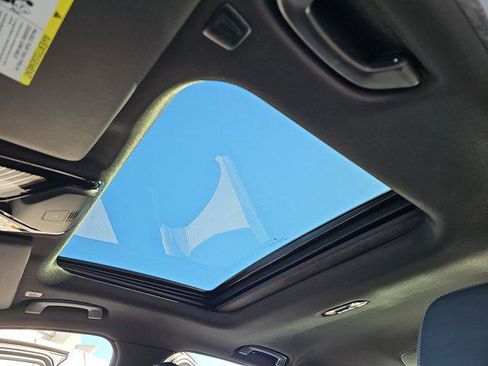 Certified 2023 BMW 330i Sedan w/ Convenience Package image 29