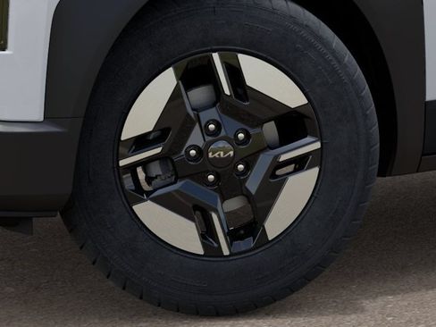 New 2027 Kia Seltos LX FWD image 9