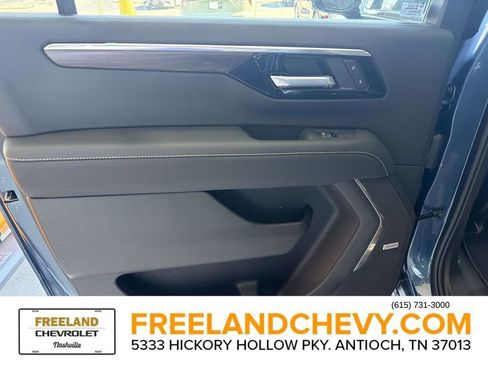 New 2026 Chevrolet Suburban Premier image 13