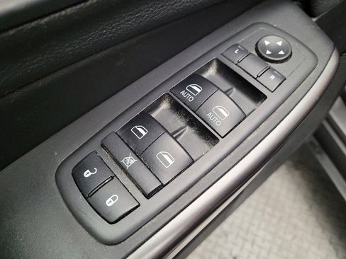 Used 2019 Jeep Cherokee Latitude Plus image 27