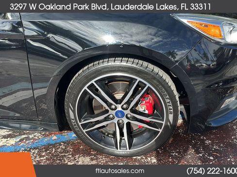 Used 2018 Ford Focus ST image 17