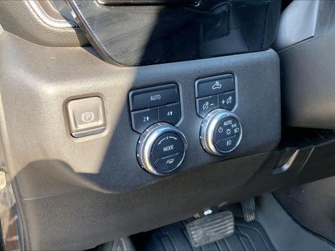 Used 2022 GMC Sierra 1500 Elevation AWD/4WD image 36