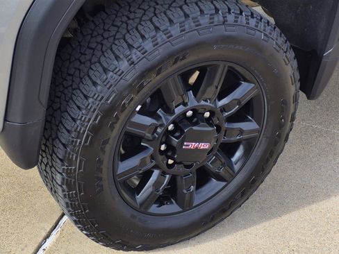 Certified 2025 GMC Sierra 2500 AT4 w/ AT4 Premium Plus Package image 7