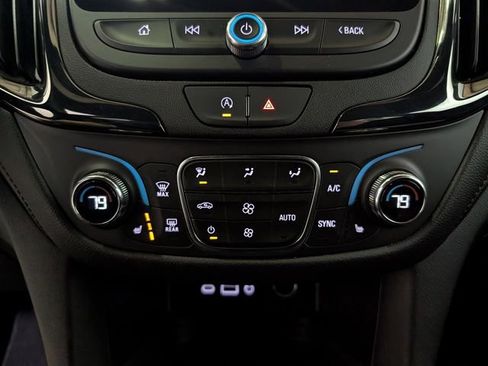 Used 2024 Chevrolet Equinox RS FWD image 21