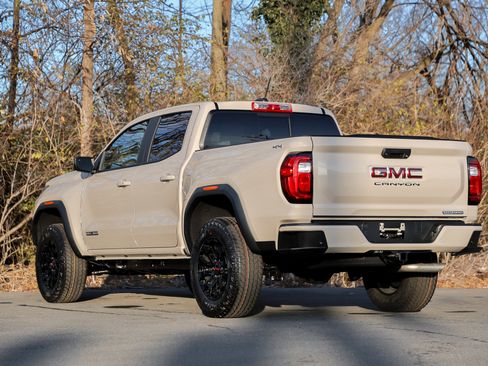 New 2026 GMC Canyon Elevation w/ Convenience Package image 6