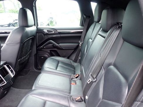 Used 2014 Porsche Cayenne S AWD/4WD image 12