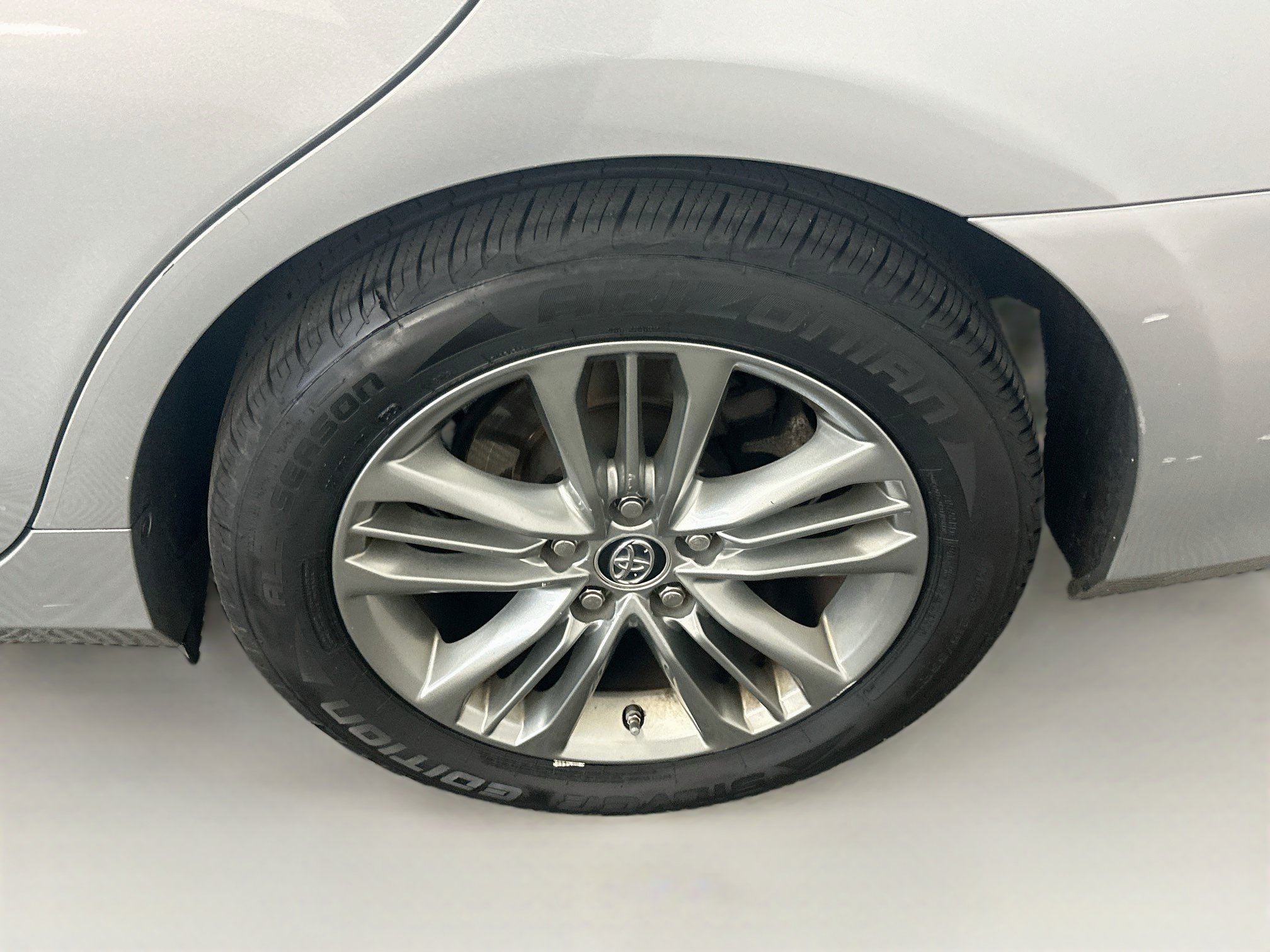 Used 2015 Toyota Camry SE FWD image 11