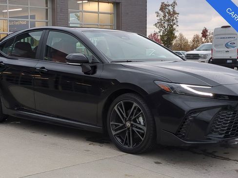 Used 2025 Toyota Camry XSE image 8