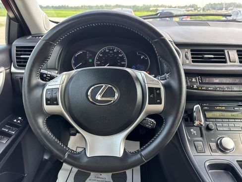 Used 2013 Lexus CT 200h w/ Premium Pkg w/Backup Camera FWD image 13