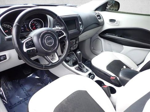 Used 2019 Jeep Compass Latitude AWD/4WD image 10