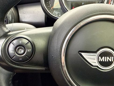 Used 2018 MINI Cooper 4-Door Hardtop FWD image 11