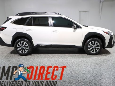 Used 2023 Subaru Outback Premium AWD/4WD image 6