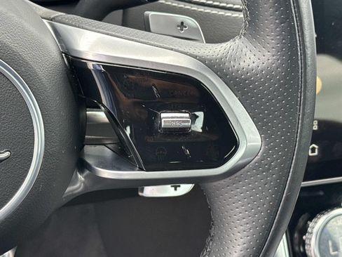 Used 2022 Jaguar XF R-Dynamic SE AWD/4WD image 25