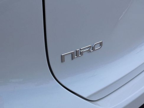 New 2026 Kia Niro LX FWD image 33