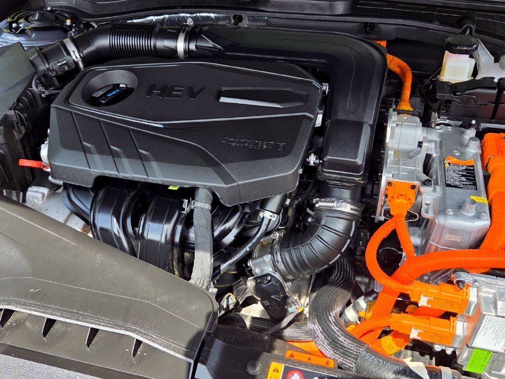 Used 2025 Hyundai Sonata SEL FWD image 10