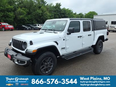 Used 2025 Jeep Gladiator Sport
