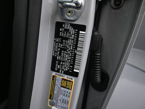 Used 2026 Kia Sportage EX w/ EX Panorama Roof Package image 32