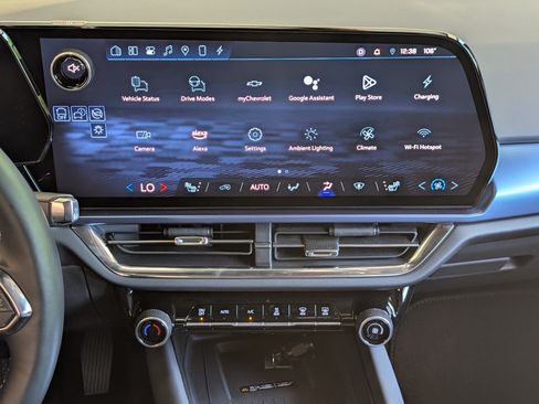 Used 2025 Chevrolet Equinox EV LT w/ Convenience Package FWD image 25