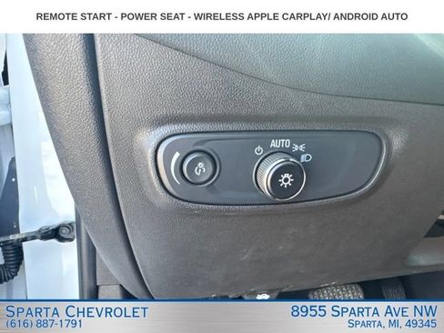 Used 2024 Chevrolet Equinox LT FWD image 17