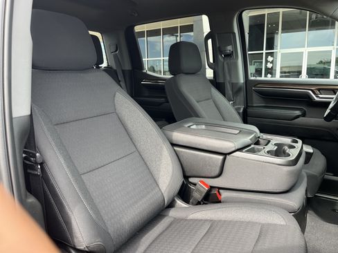 Used 2024 Chevrolet Silverado 1500 LT AWD/4WD image 15