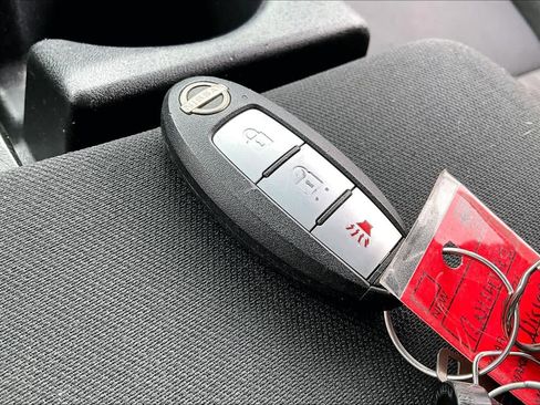 Used 2024 Nissan Titan SV w/ Accessory Utility Package image 28