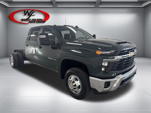 New 2026 Chevrolet Silverado 3500 LT w/ Convenience Package AWD/4WD image 3