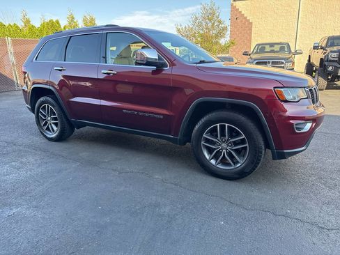 Used 2018 Jeep Grand Cherokee Limited image 6