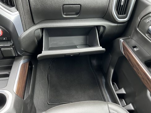 Used 2020 GMC Sierra 1500 SLT image 35