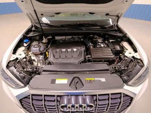 Used 2025 Audi Q3 2.0T Premium image 36