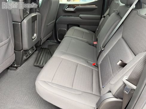 Used 2025 GMC Sierra 1500 Elevation image 14