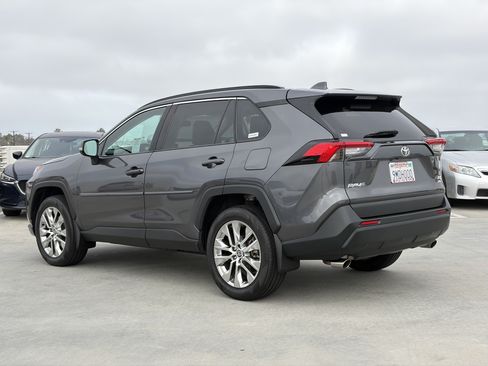 Certified 2021 Toyota RAV4 XLE Premium AWD/4WD image 5
