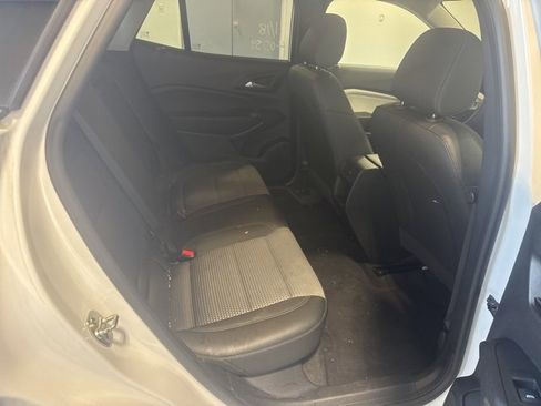 Used 2024 Chevrolet Trax LT image 18