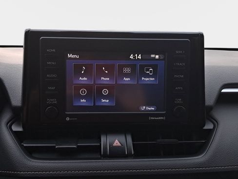 Used 2020 Toyota RAV4 LE image 19