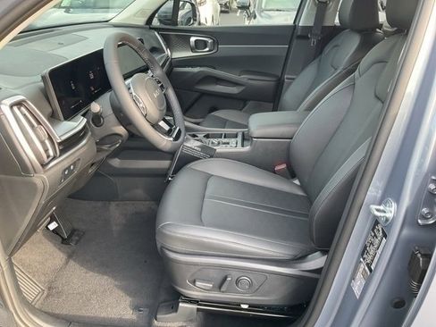 New 2025 Kia Sorento EX w/ Panoramic Sunroof Package image 3