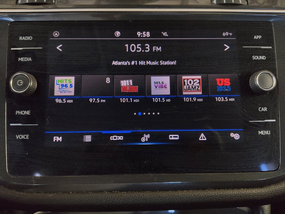 Used 2024 Volkswagen Tiguan SE FWD image 25
