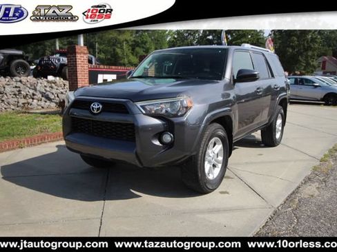 Used 2014 Toyota 4Runner SR5 RWD image 3