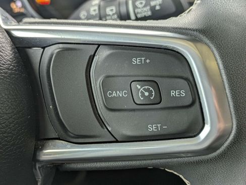 Used 2023 Jeep Wrangler Unlimited Sahara AWD/4WD image 22