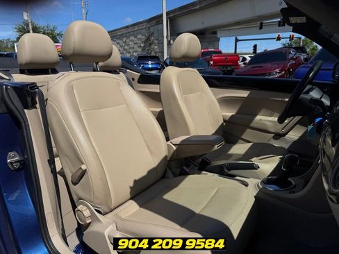 Used 2013 Volkswagen Beetle 2.0T FWD image 19