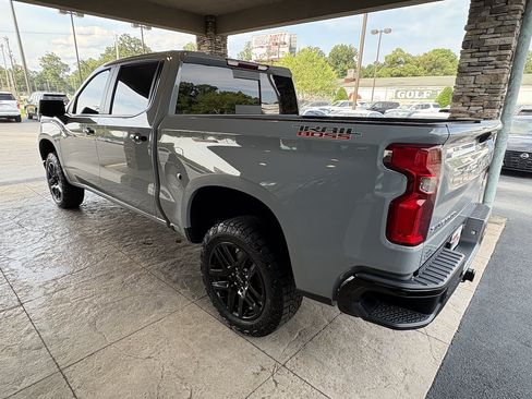 Used 2024 Chevrolet Silverado 1500 LT Trail Boss w/ LT Trail Boss Premium Package AWD/4WD image 8