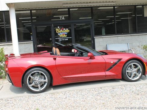 Used 2015 Chevrolet Corvette Stingray Convertible w/ 2LT Preferred Equipment Group RWD image 20