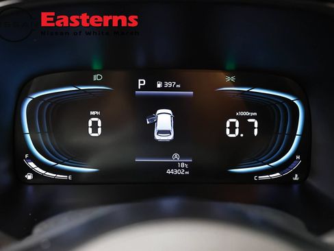 Used 2025 Kia Soul LX w/ LX Technology Package FWD image 17