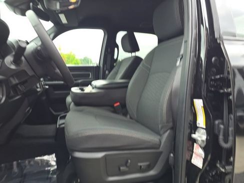 Certified 2025 RAM 2500 Big Horn AWD/4WD image 10