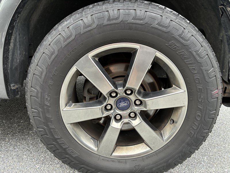 Used 2015 Ford F150 XLT w/ Equipment Group 302A Luxury AWD/4WD image 25