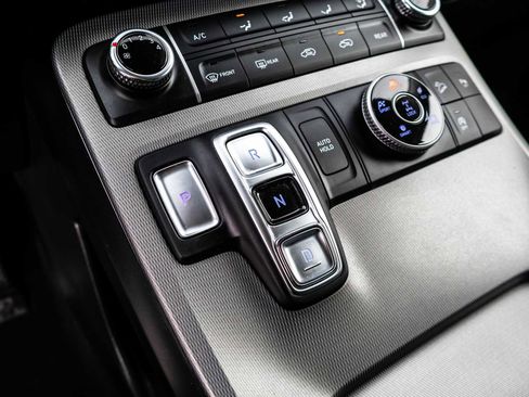 Used 2021 Hyundai Palisade SE w/ Winter Package image 31